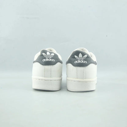 SUPERSTAR