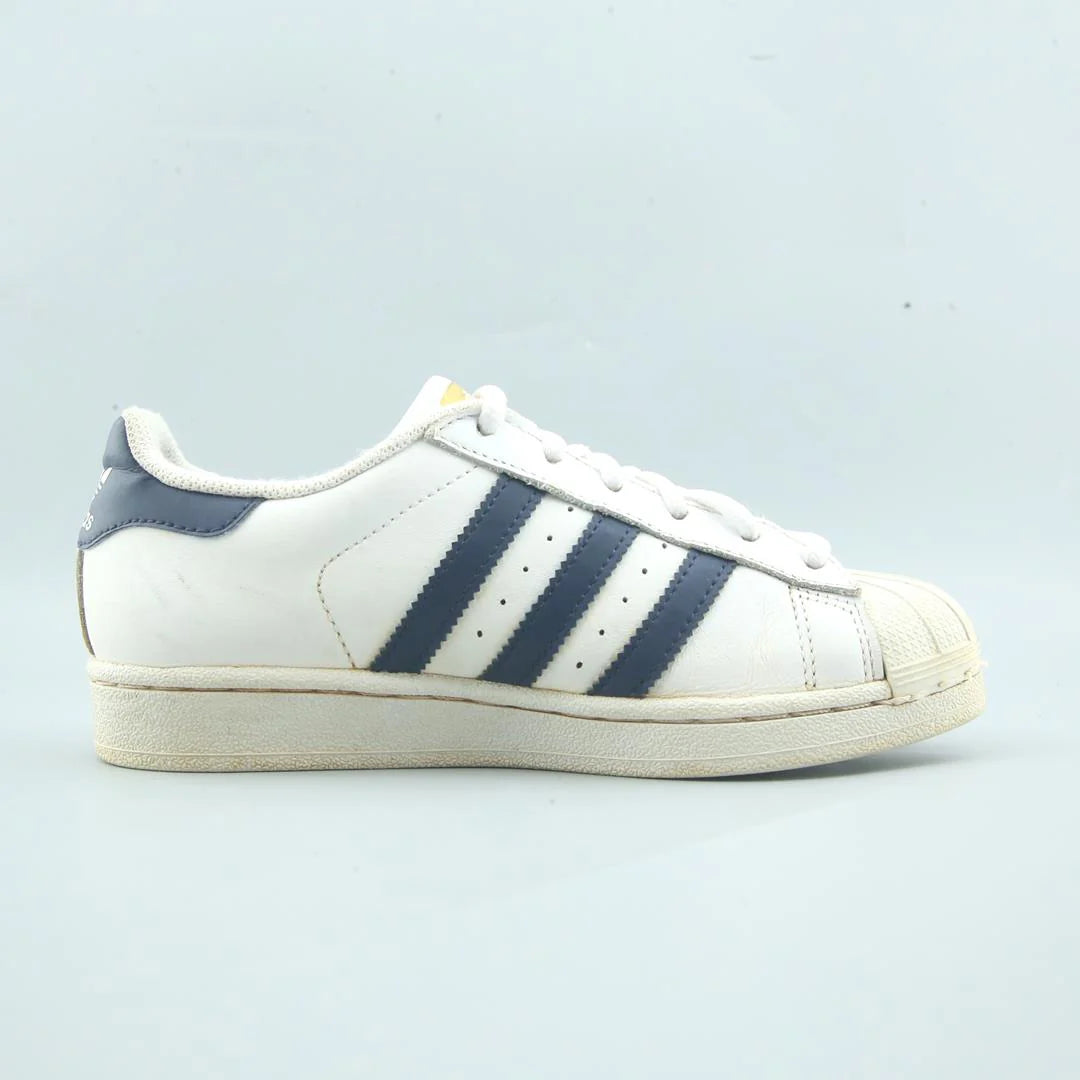 SUPERSTAR