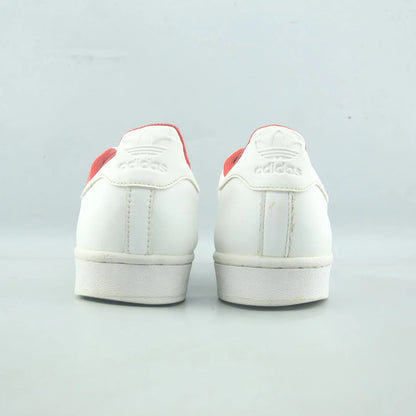 SUPERSTAR