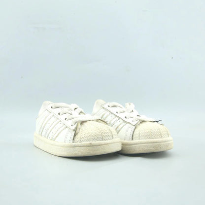 SUPERSTAR