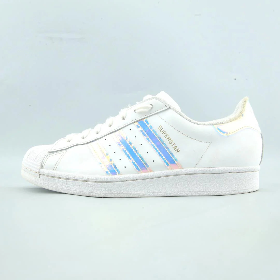 SUPERSTAR