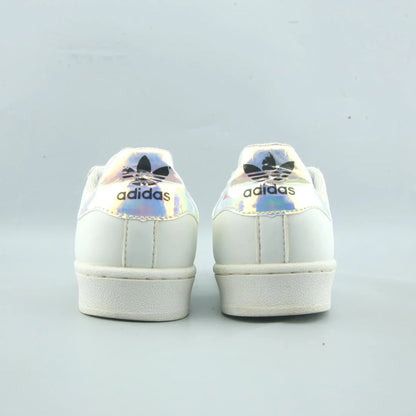 SUPERSTAR