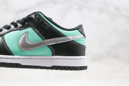 Nike SB Dunk Low Diamond Supply Co Aqua Blue