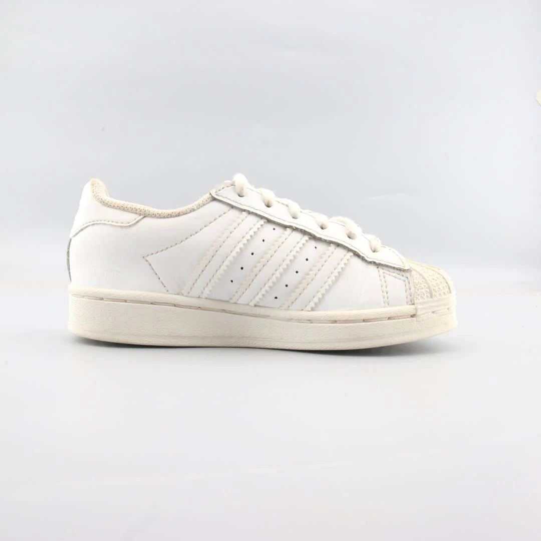 SUPERSTAR