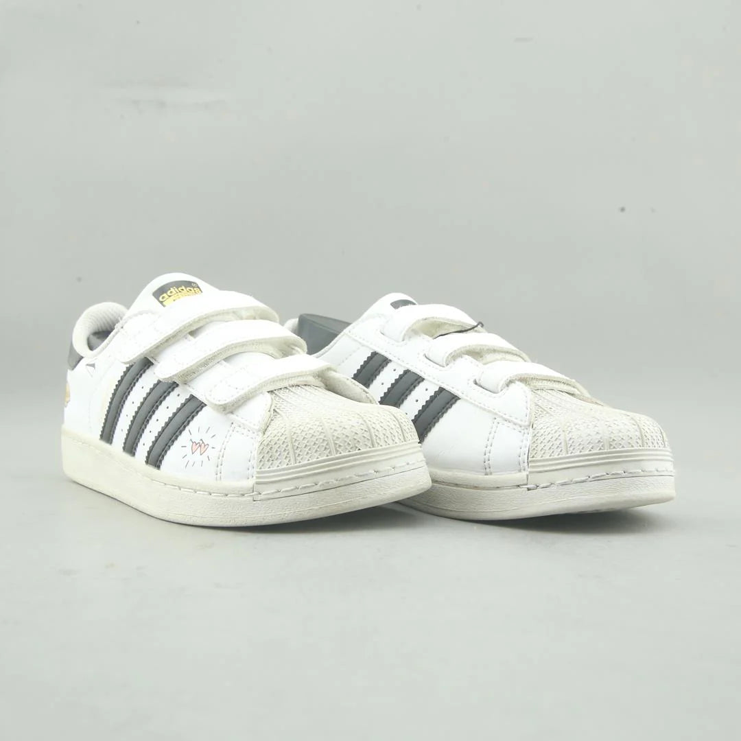 SUPERSTAR