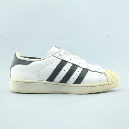 SUPERSTAR