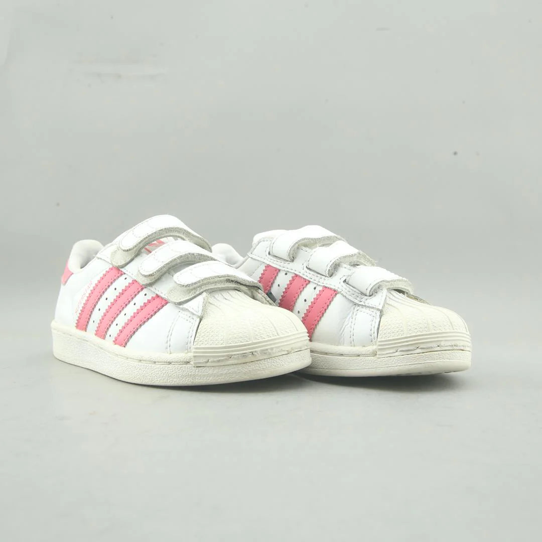 SUPERSTAR