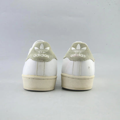 SUPERSTAR