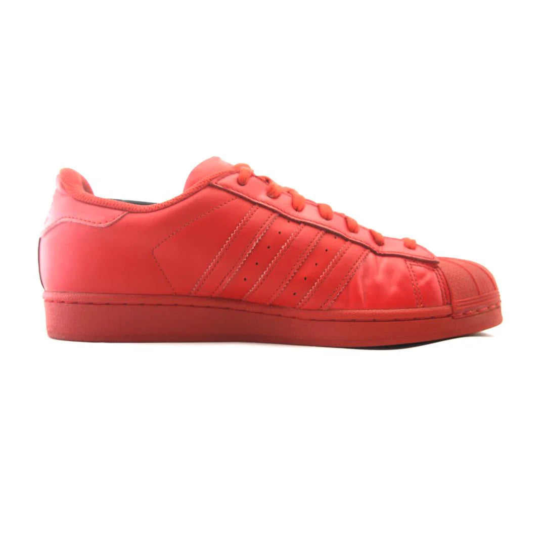 SUPERSTAR
