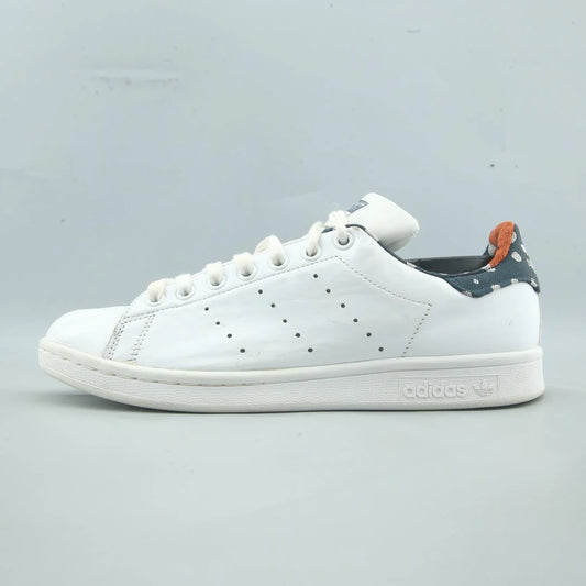 STAN SMITH
