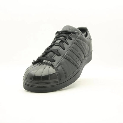 SUPERSTAR