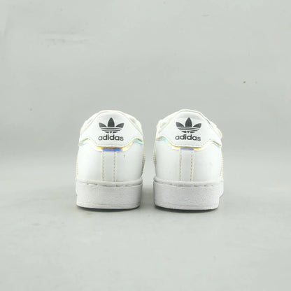 SUPERSTAR