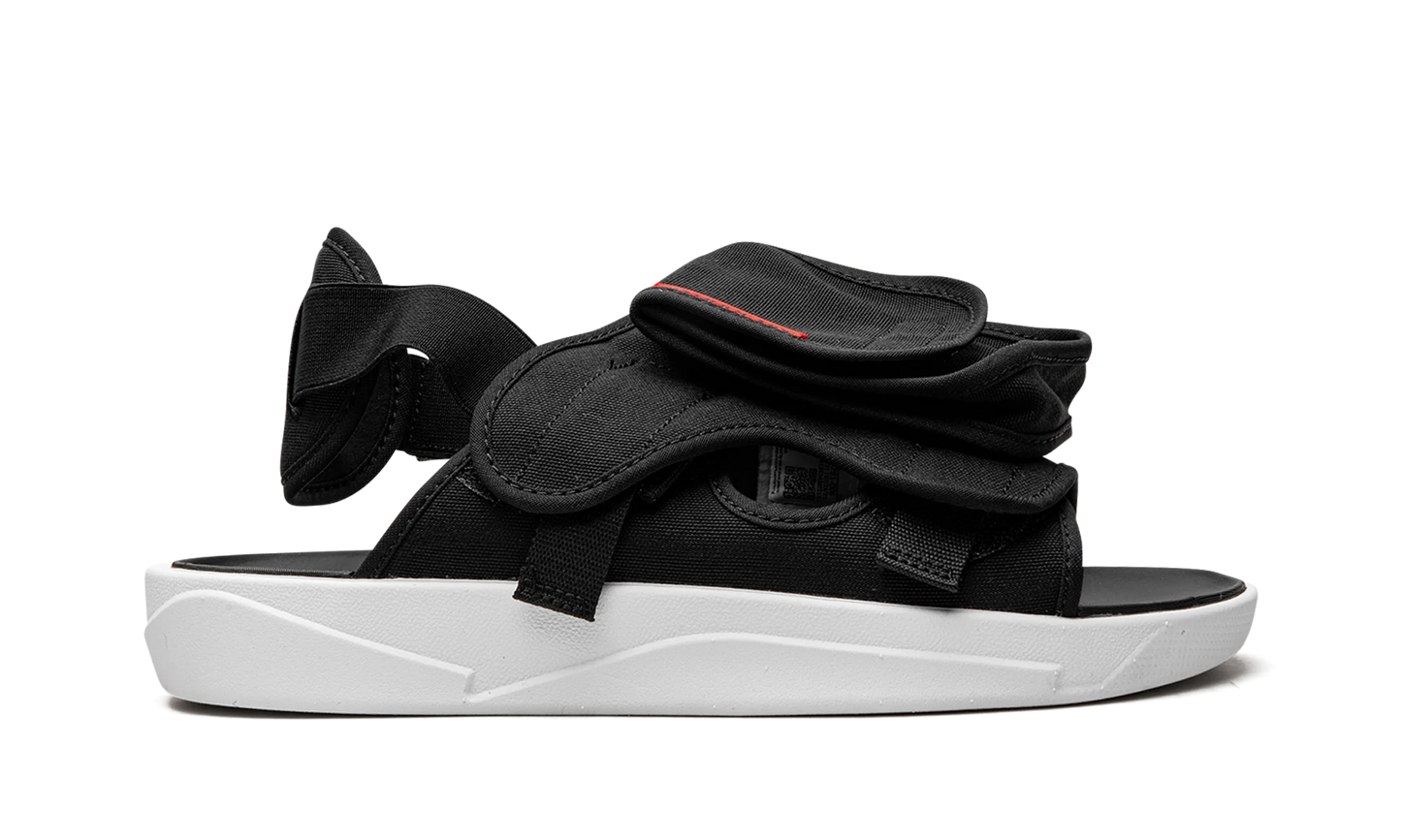 LS Slide "Black / White" CZ0791 006