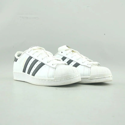 SUPERSTAR