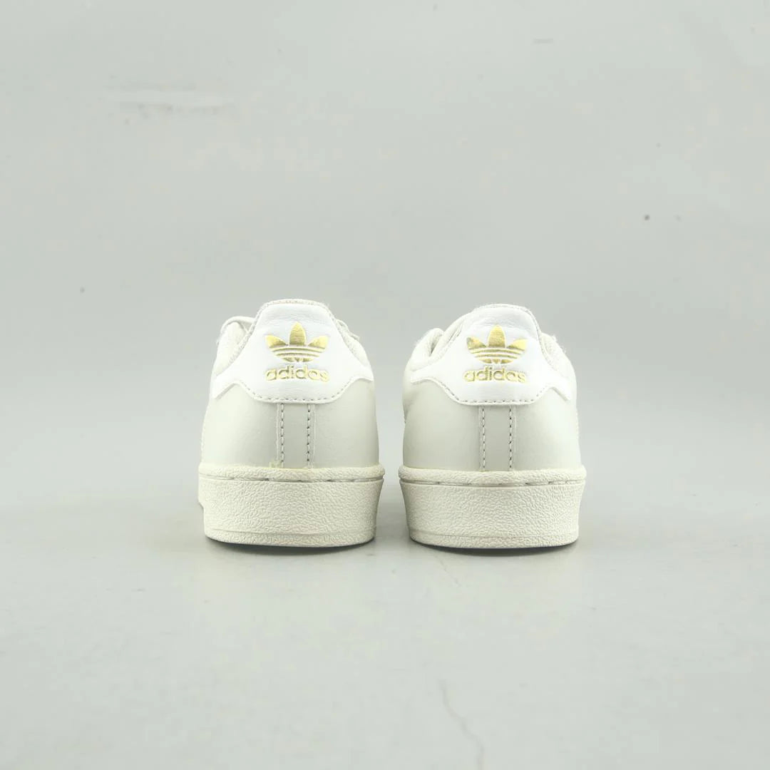 SUPERSTAR