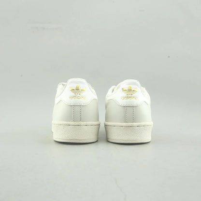 SUPERSTAR