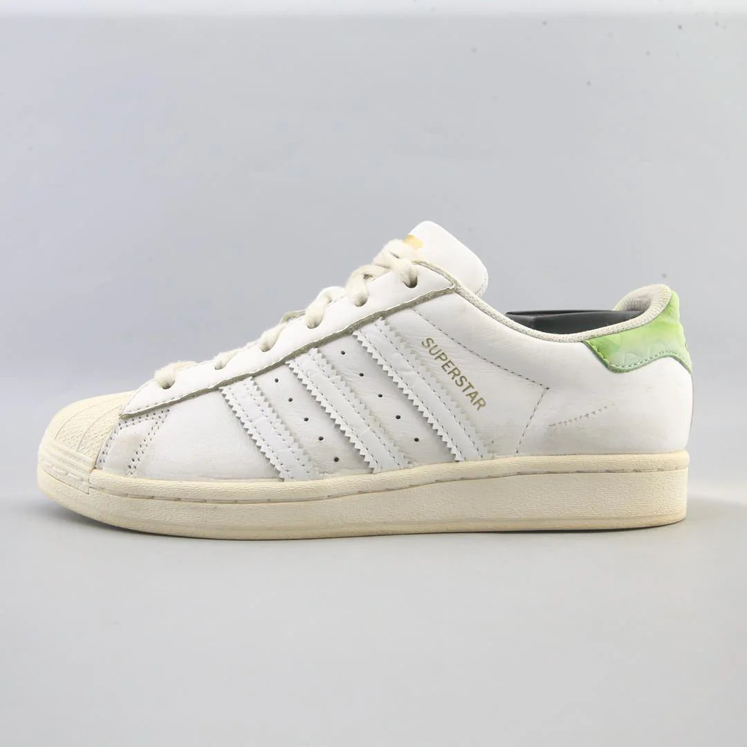 SUPERSTAR