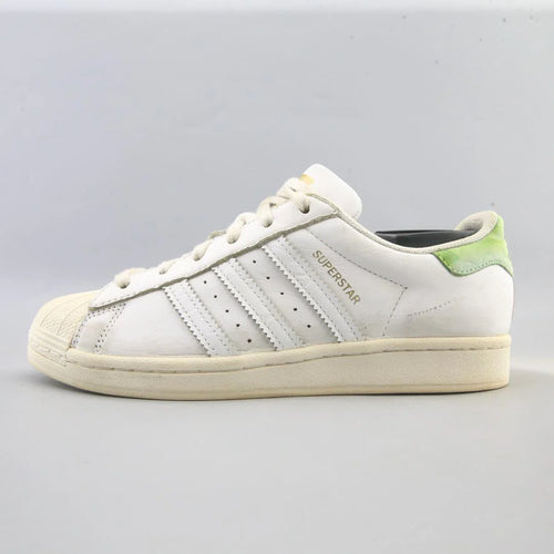 SUPERSTAR