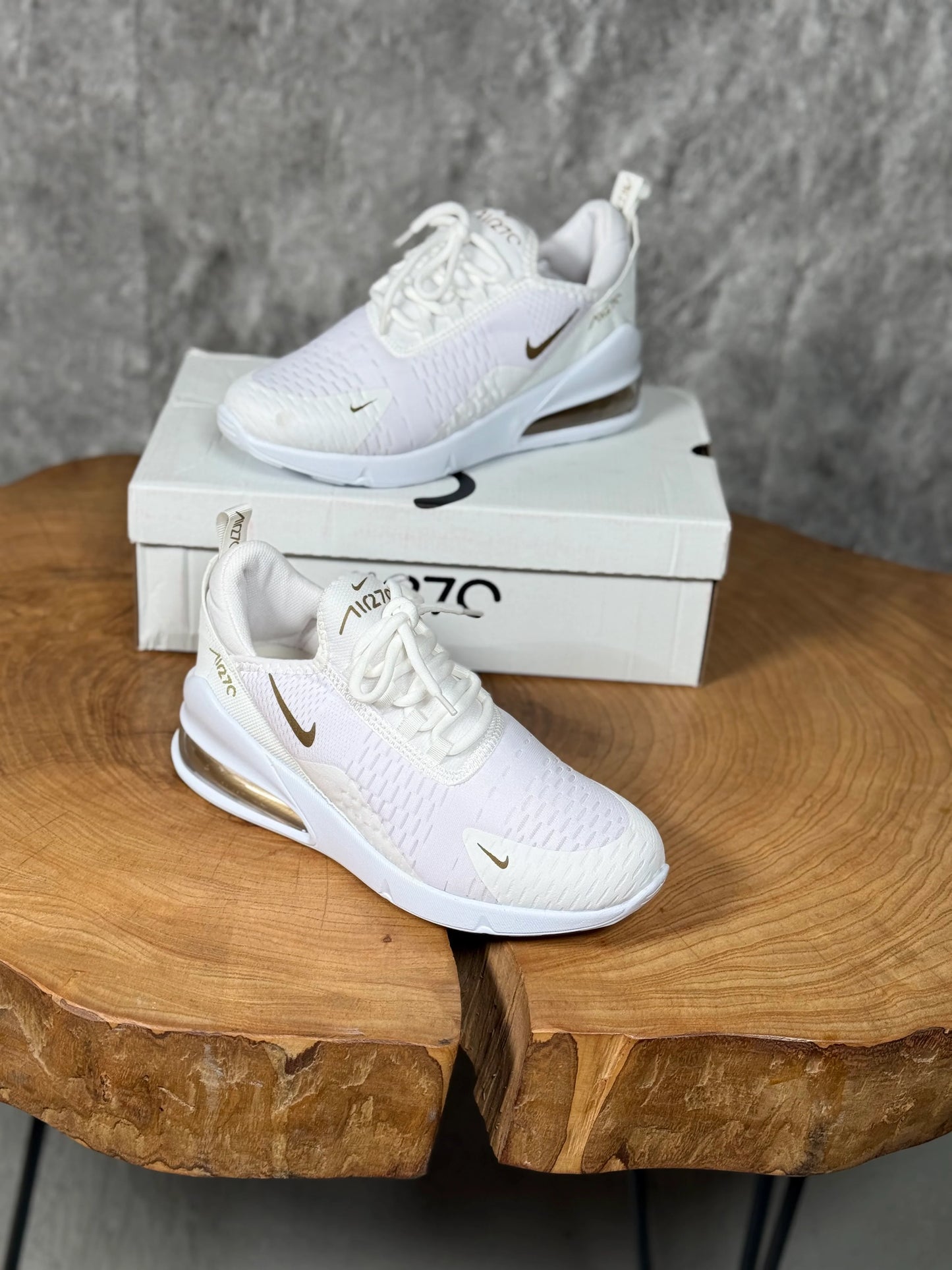 NIKE 270 MODEL