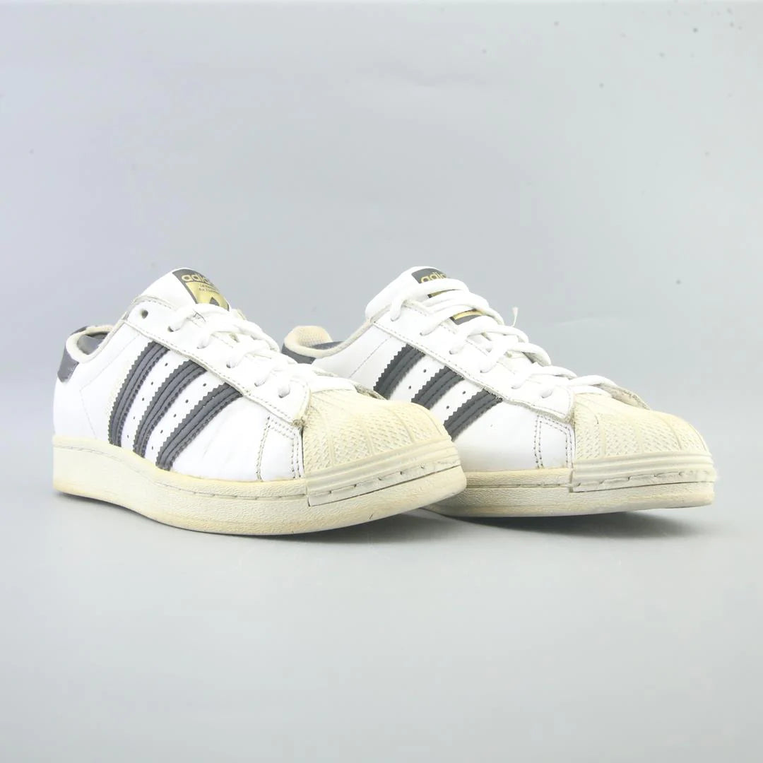 SUPERSTAR