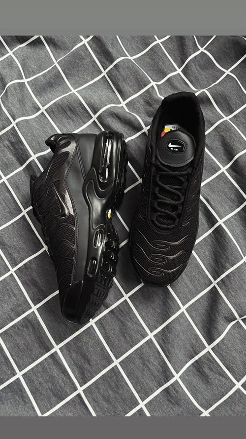 NIKE TN MODELİ SİYAH