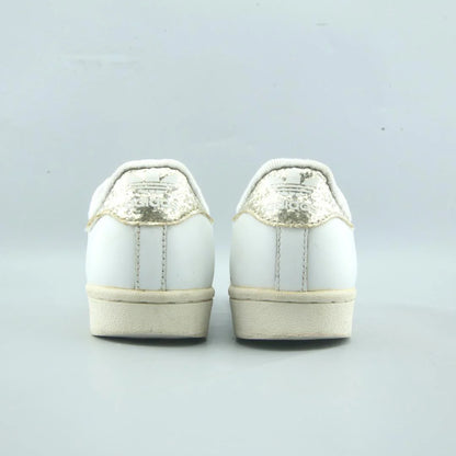 SUPERSTAR