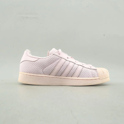 SUPERSTAR