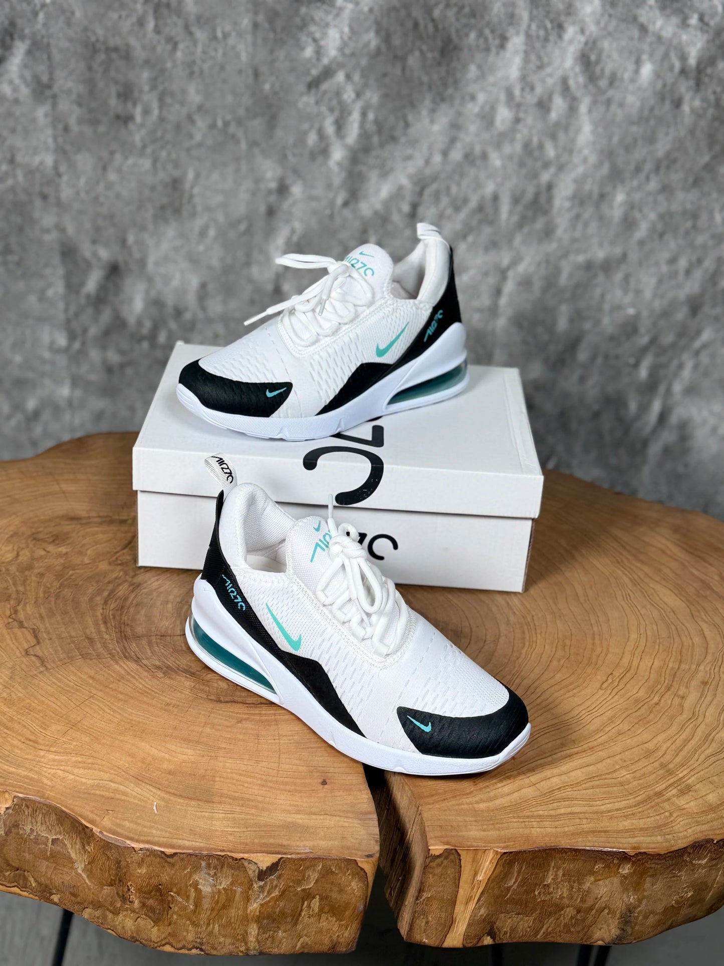 NIKE 270 MODEL