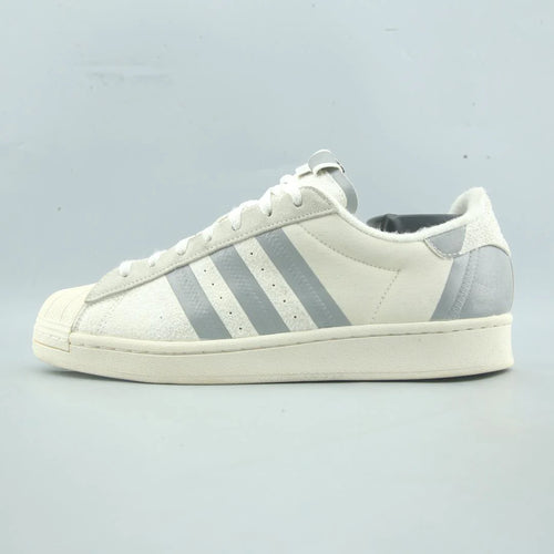SUPERSTAR