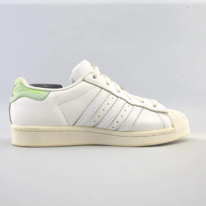 SUPERSTAR