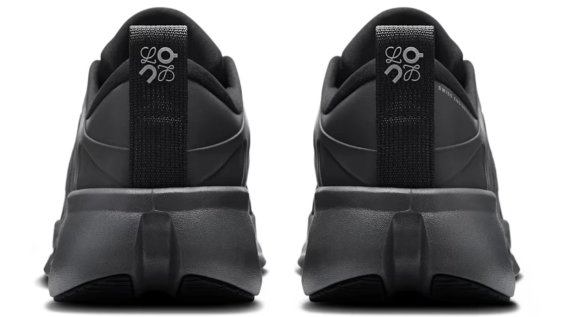 On Running Cloudsolo LOEWE All Black