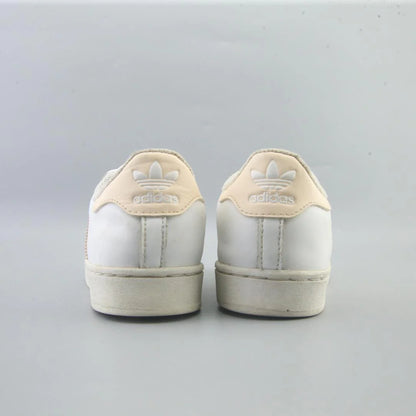 SUPERSTAR