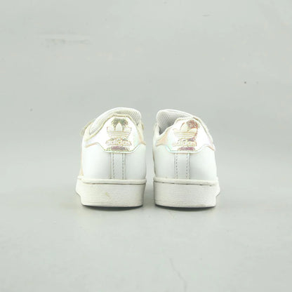 SUPERSTAR