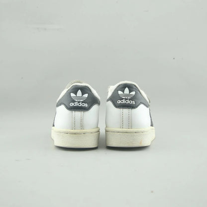 SUPERSTAR