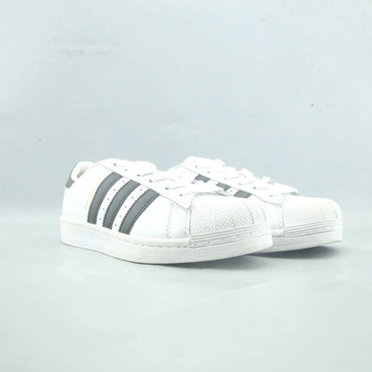 SUPERSTAR