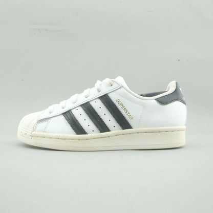 SUPERSTAR