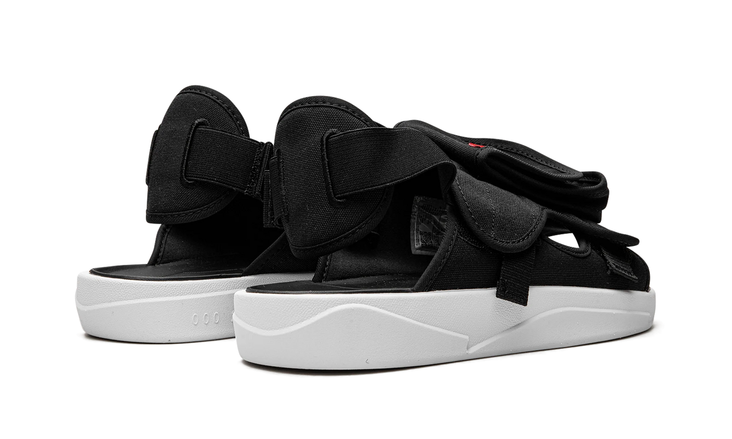 LS Slide "Black / White" CZ0791 006
