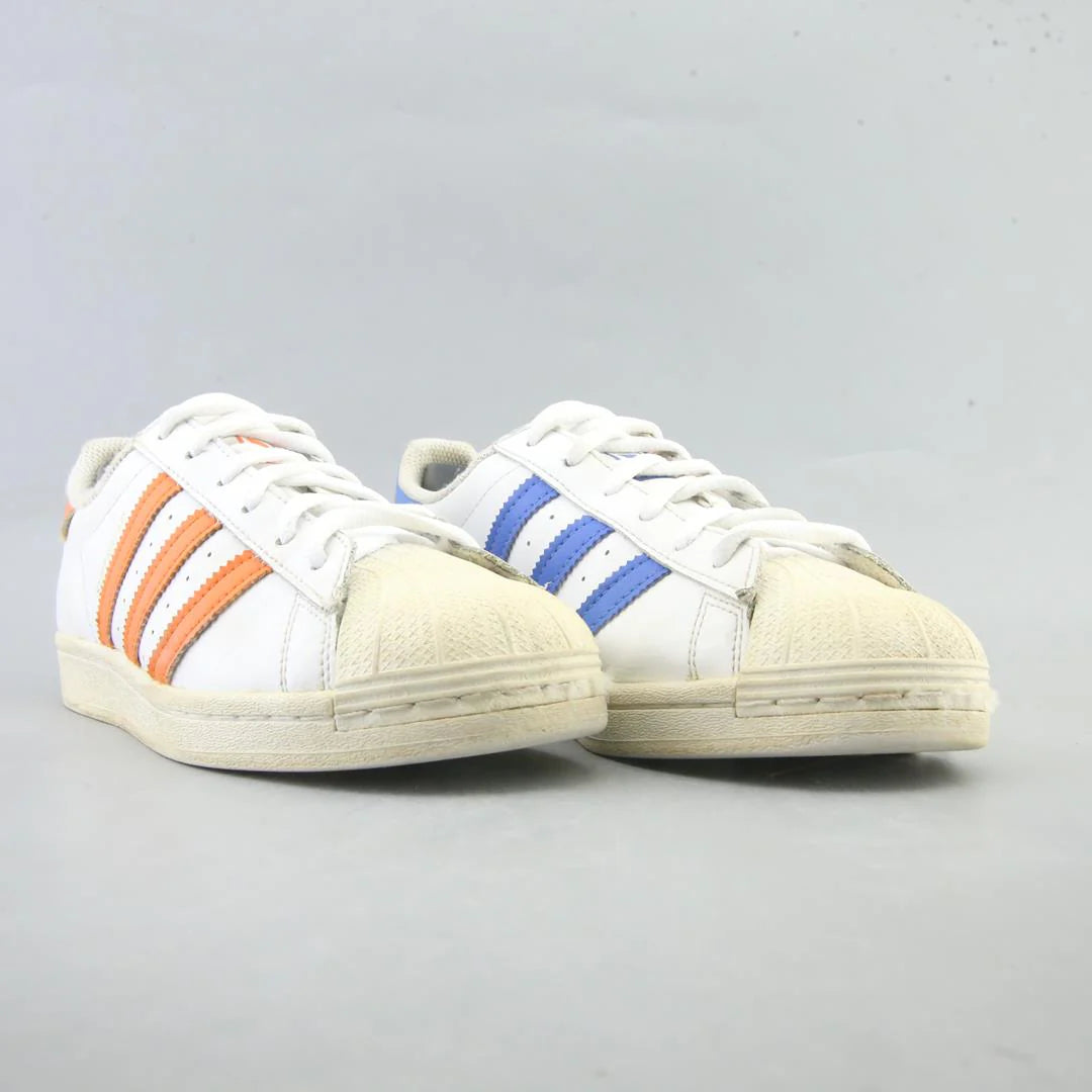SUPERSTAR