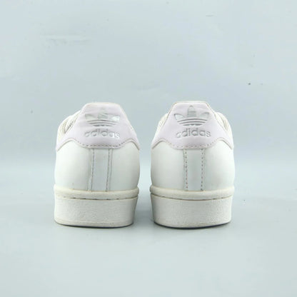 SUPERSTAR