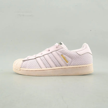 SUPERSTAR