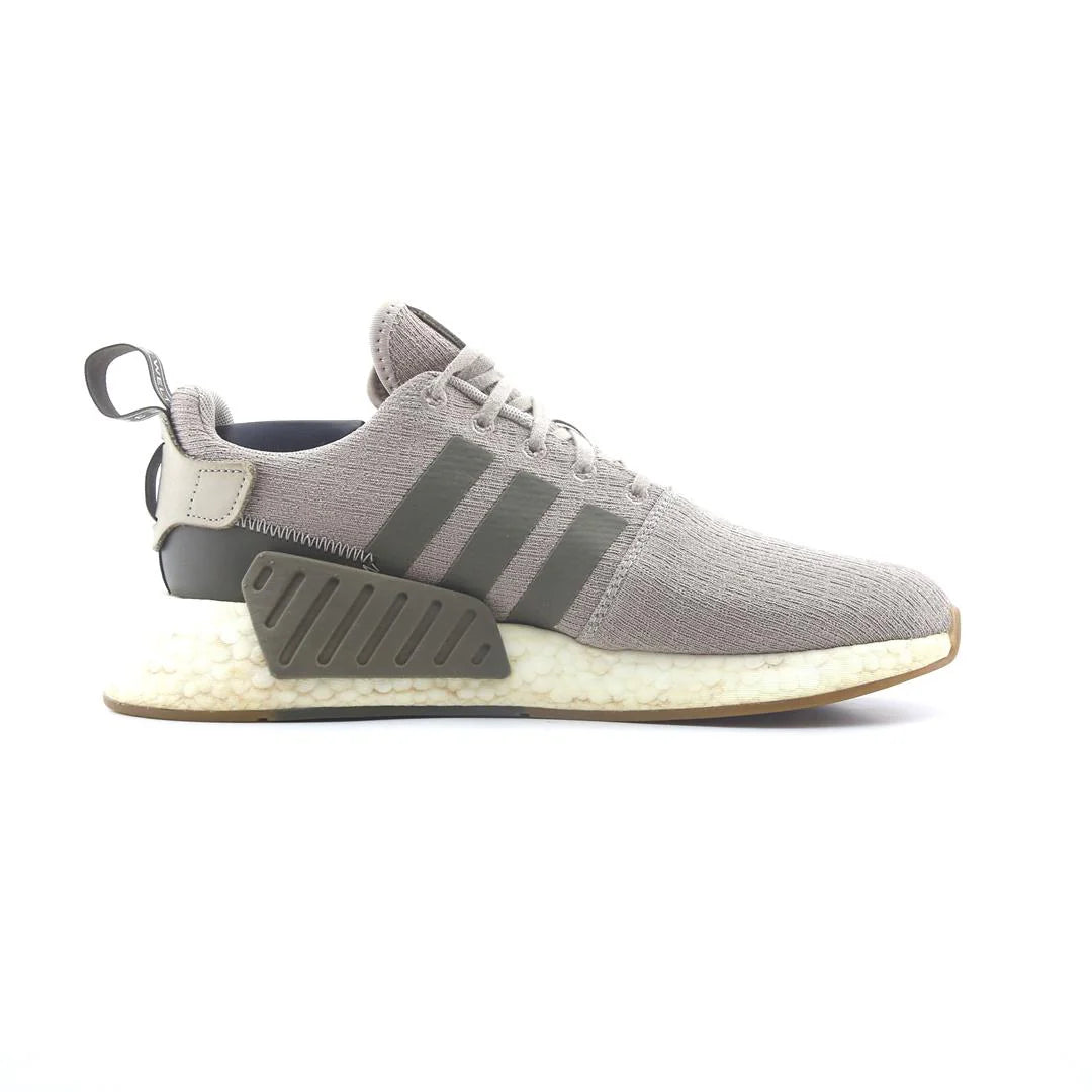 NMD R2