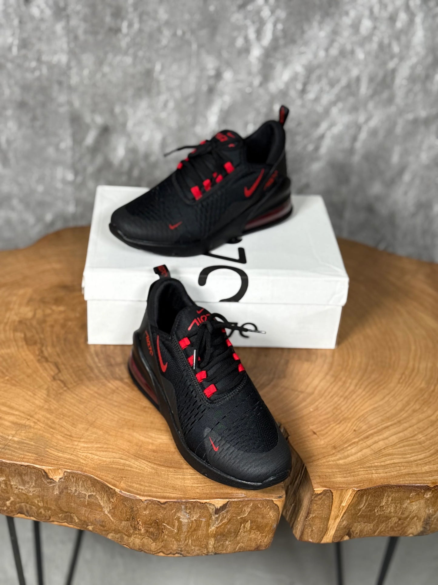 NIKE 270 MODEL