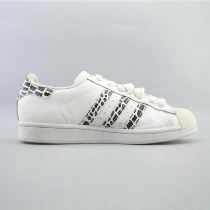 SUPERSTAR