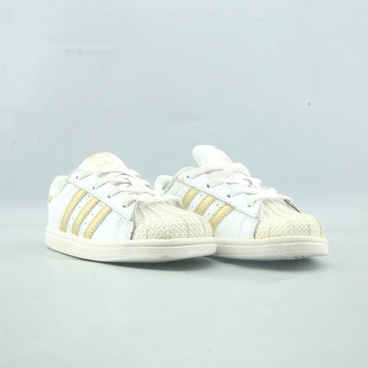 SUPERSTAR
