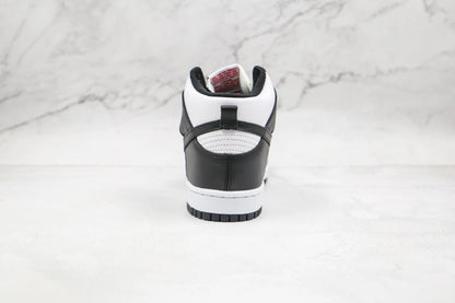 Nike Dunk High Panda