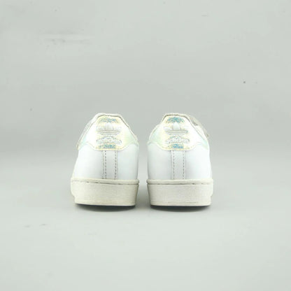 SUPERSTAR