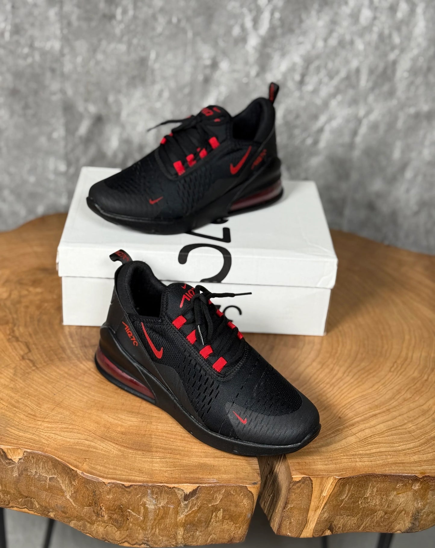 NIKE 270 MODEL
