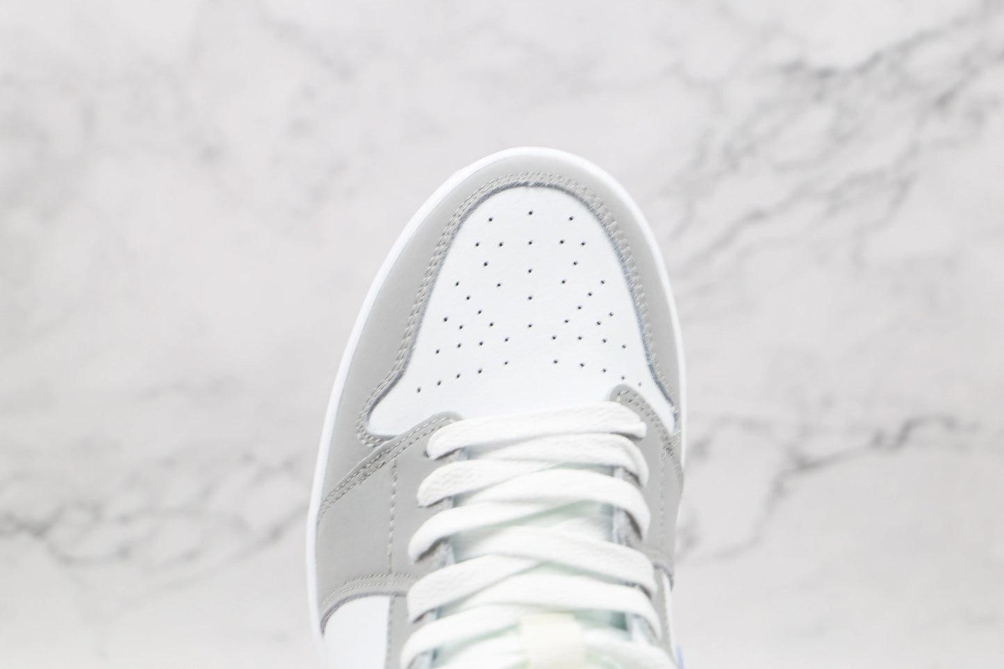 Jordan 1 Mid Wolf Grey Aluminum