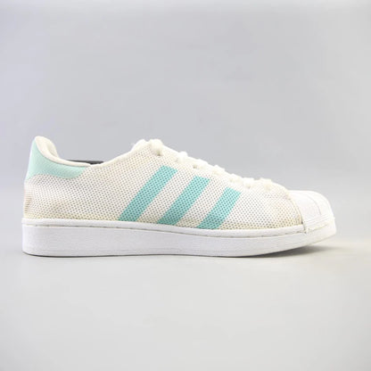 SUPERSTAR
