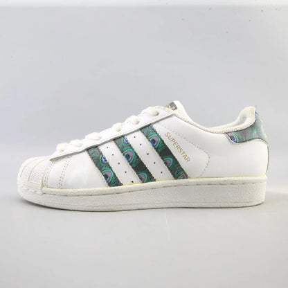 SUPERSTAR